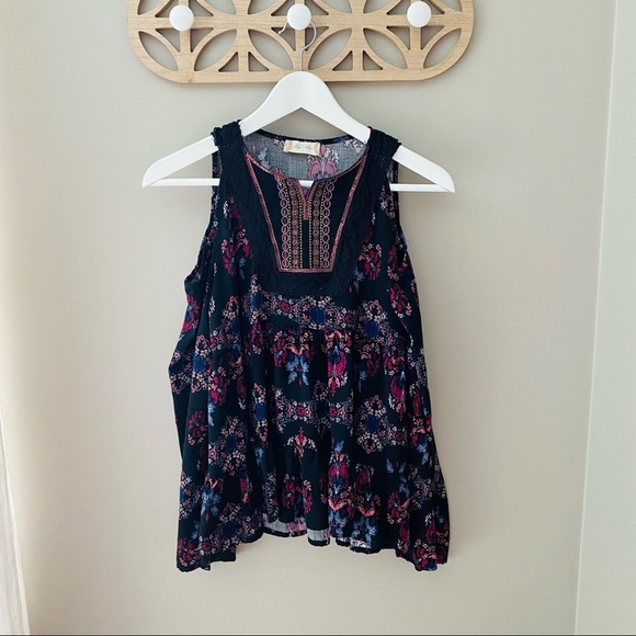 Altar'd State Cold Shoulder Top Sz Small - Picture 1 of 10